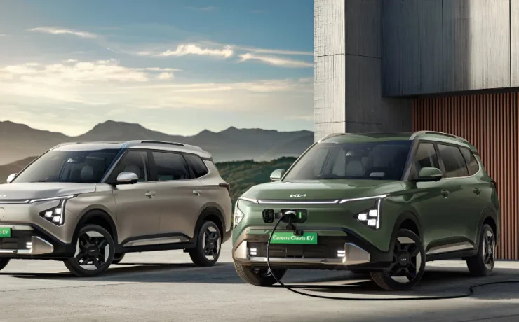 Kia Carens Clavis EV, Carens EV HTX E, Kia Carens EV price, Kia Carens 2025, Carens EV range, Kia Carens features, Kia electric car India, Kia EV SUV, 51.4kWh battery, EV under 20 lakh.