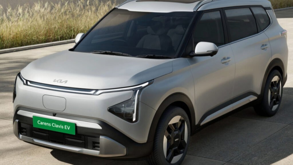 Kia Carens Clavis EV, Carens EV HTX E, Kia Carens EV price, Kia Carens 2025, Carens EV range, Kia Carens features, Kia electric car India, Kia EV SUV, 51.4kWh battery, EV under 20 lakh.
